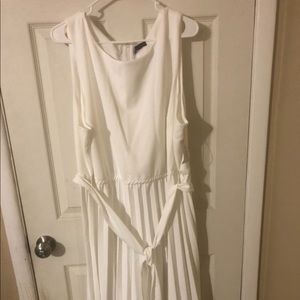 Summery ivory/white dress